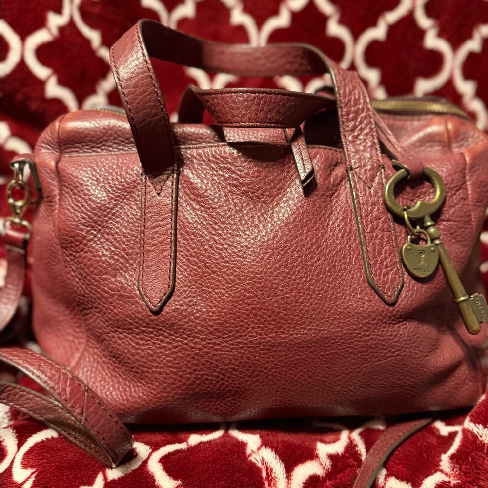 Elegant Burgundy Leather Handbag